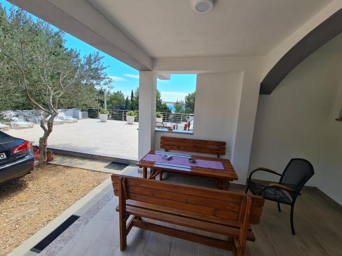 Apartmani Smiljanic Starigrad Paklenica Ruang foto
